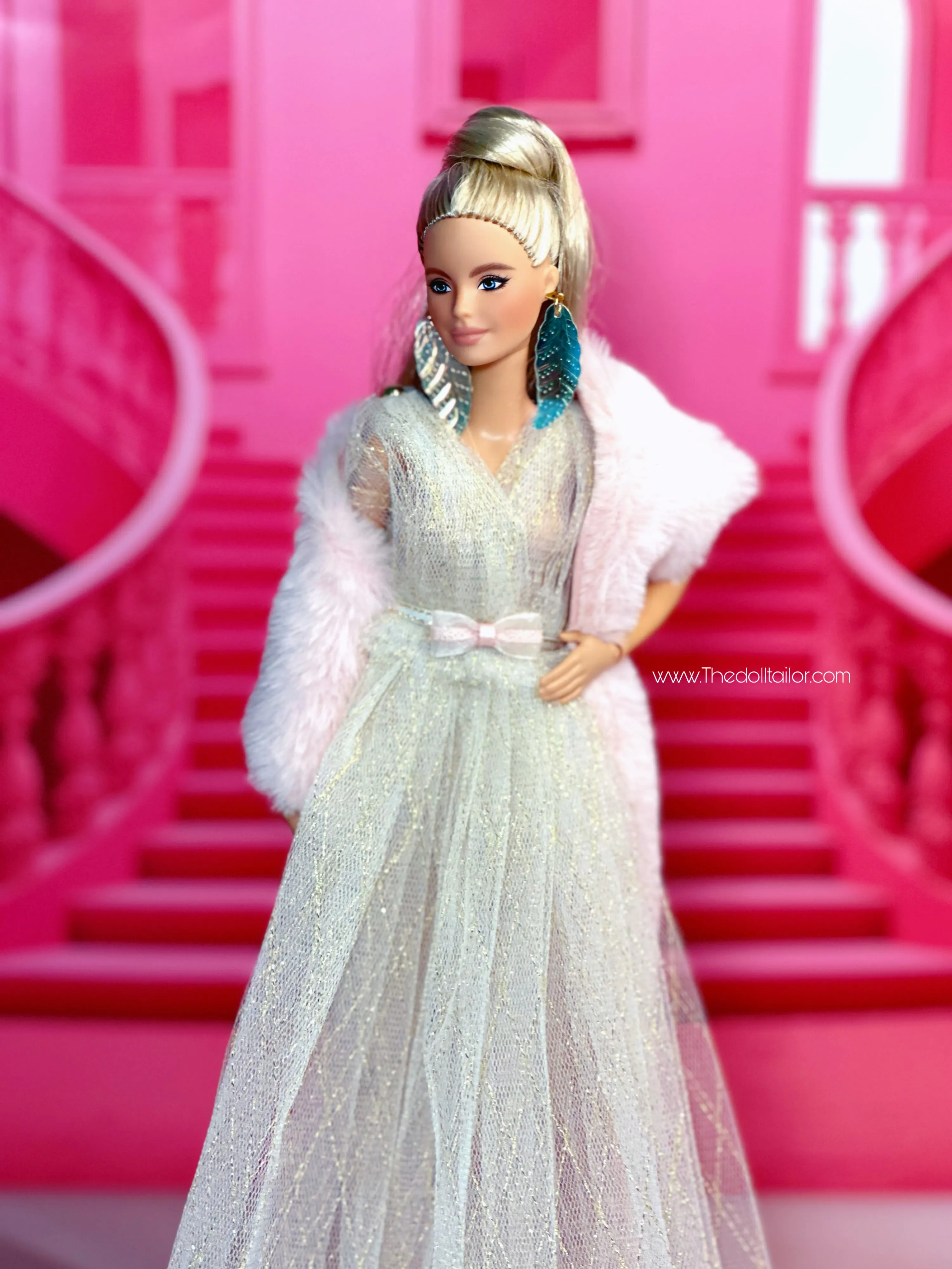 Beige tulle dress with pink fur Shawl for barbie