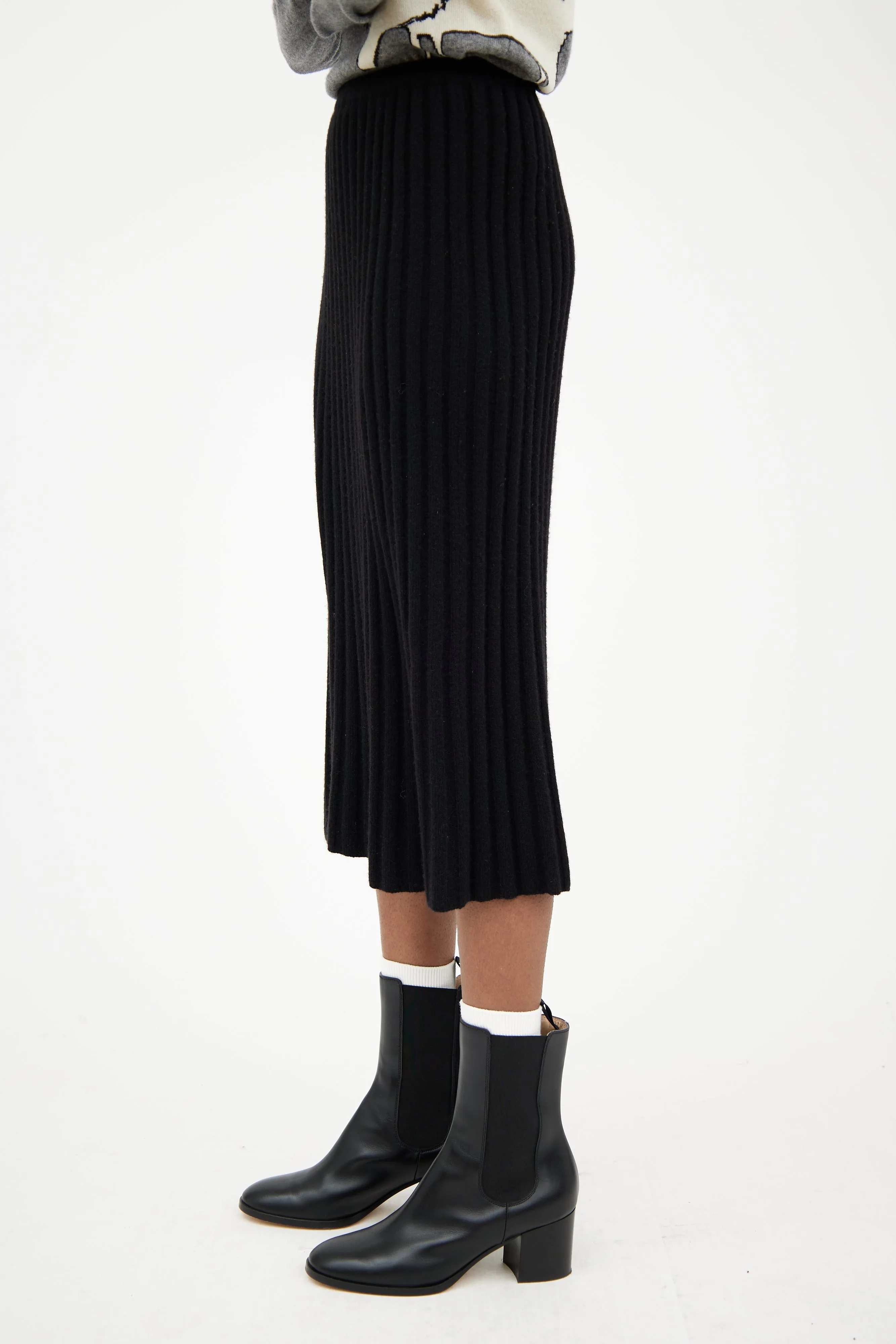 Black Ribbed Cashmere Skirt