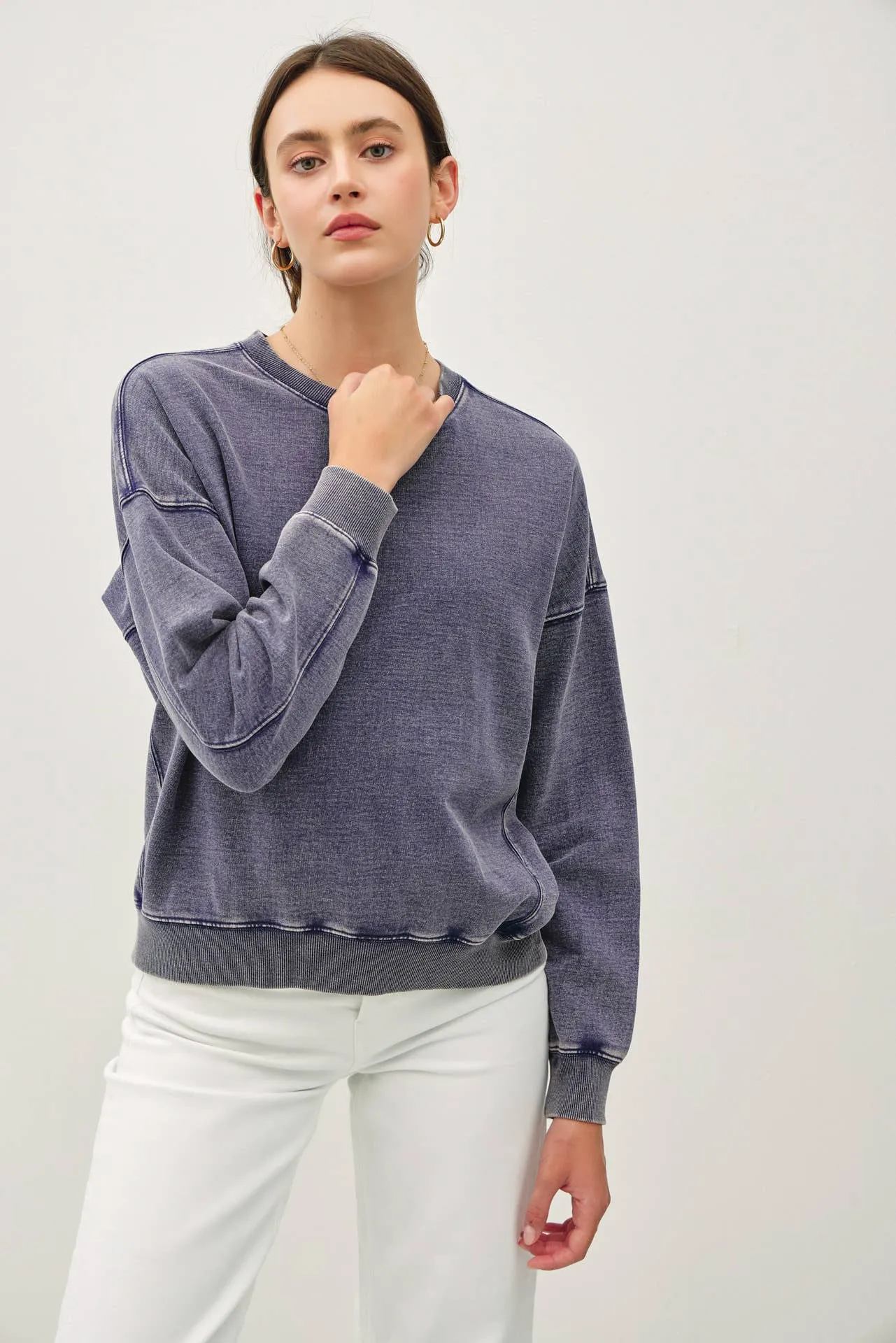 CROPPED ACID WASH CREW NECK SWEATSHIRT