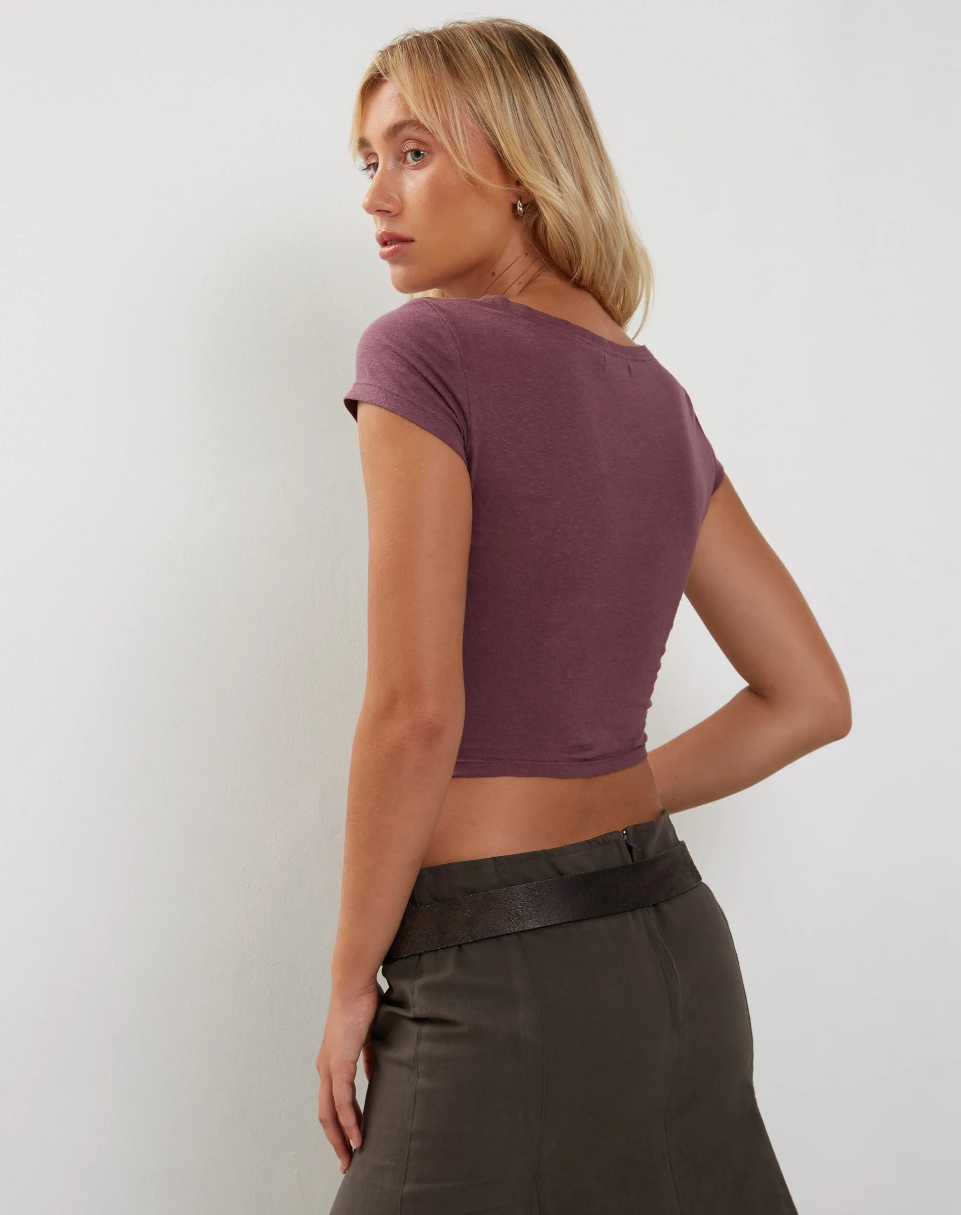 Jojes Dipped Hem Tee in Cotton Hemp Mauve