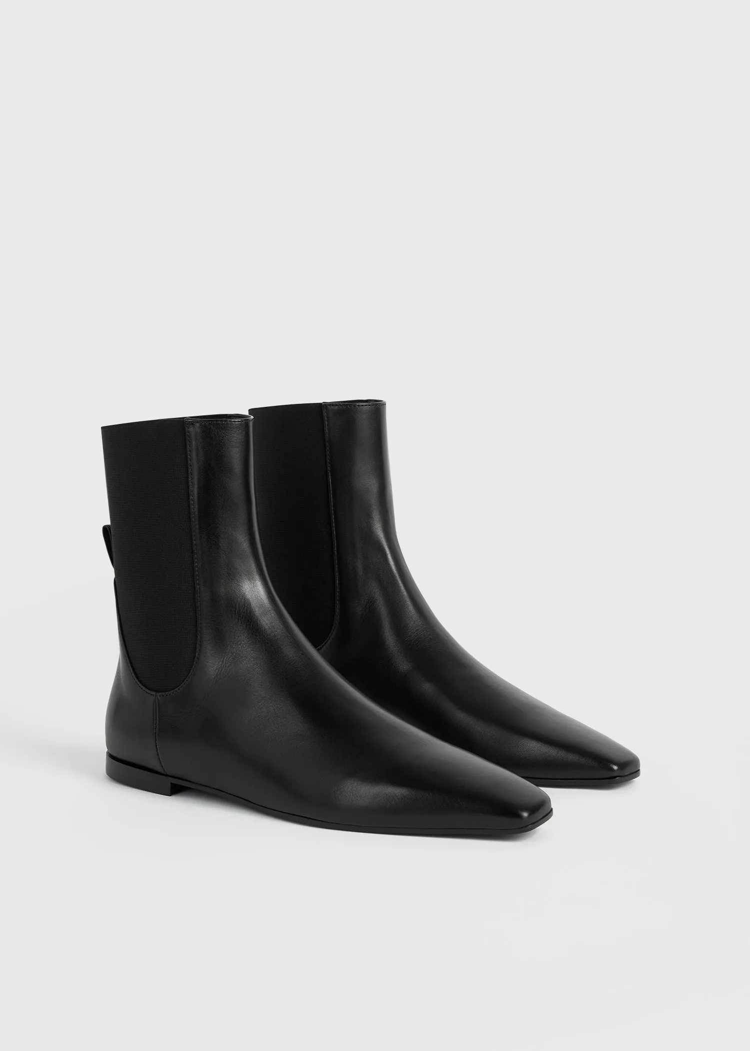 Leather Chelsea boots black